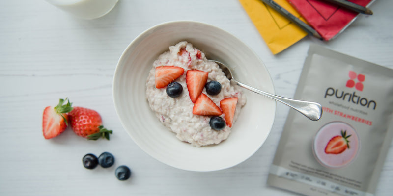 Strawberry porridge oats